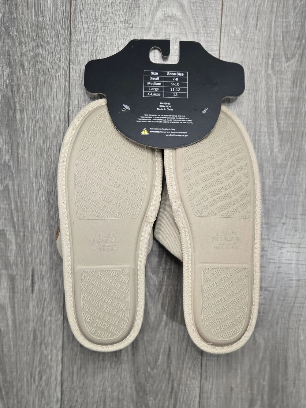 True Religion Men’s Slippers Large 11-12 Beige Cream Rhinestone Logo NWT.